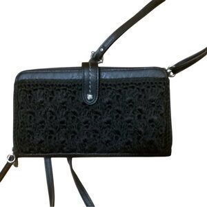 THE SAK CROTCHETED POCKETBOOK CROSSBODY PURSE.  PERFECT CHRISTMAS GIFT.